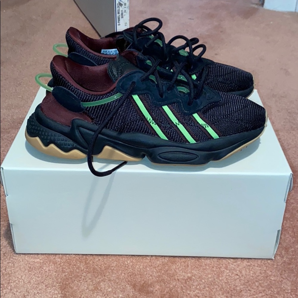 Adidas OZWEEGO PUSHA T SNEAKERS